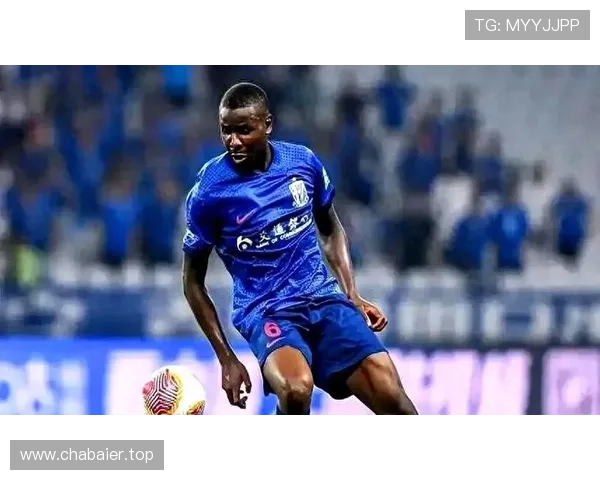 申花官方阿马杜自由身加盟铜梁